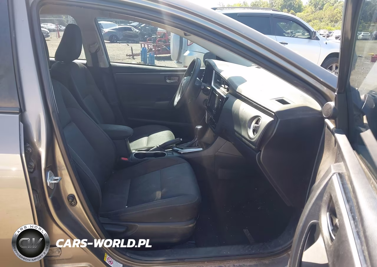 2017 Toyota Corolla Le VIN:2T1BURHE2HC795460 - 5