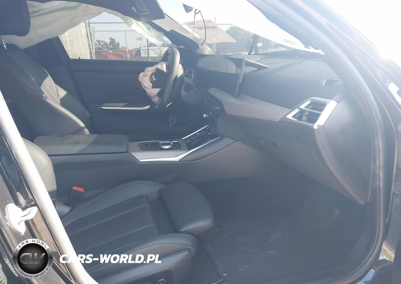 2025 BMW 330I xDrive VIN:3MW89CW01S8E99415 - 5