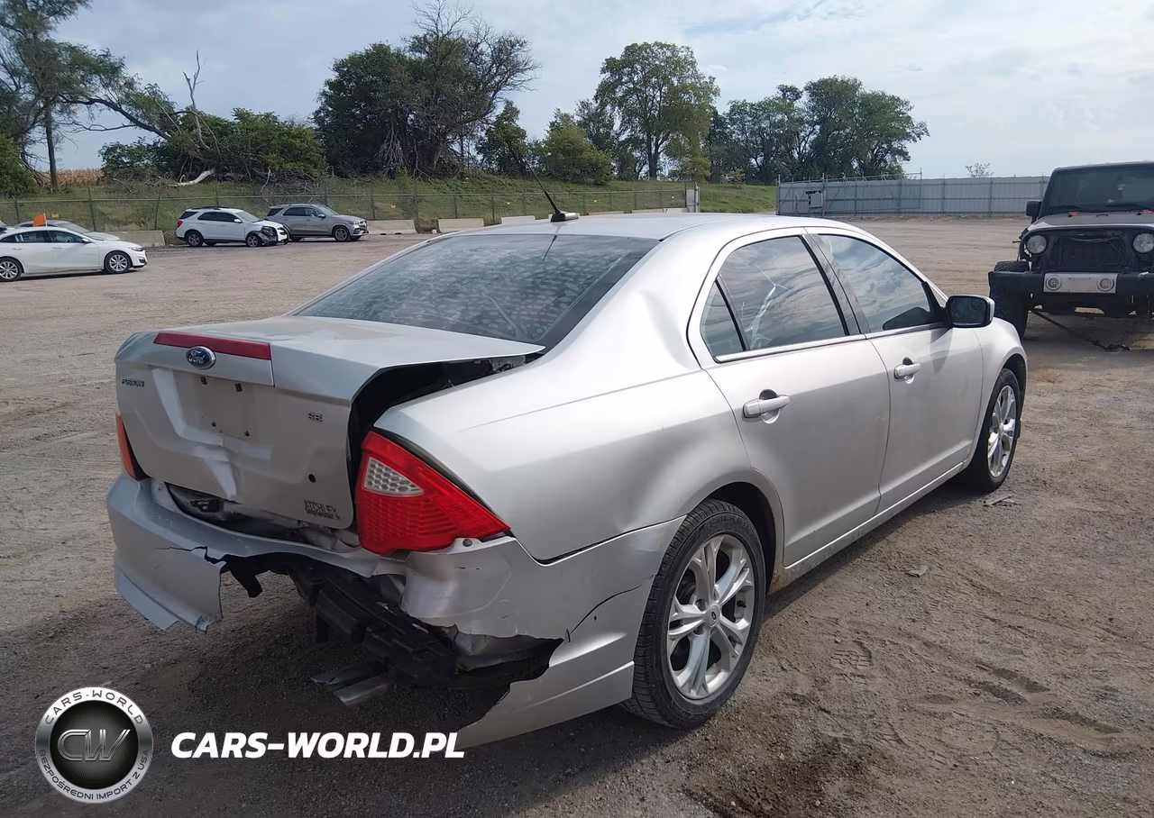 2012 Ford Fusion Se VIN:3FAHP0HA1CR233455 - 4