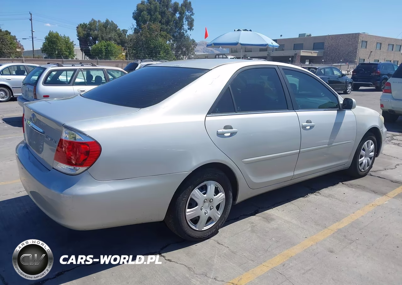 2006 Toyota Camry Le VIN:4T1BE32K76U722945 - 4