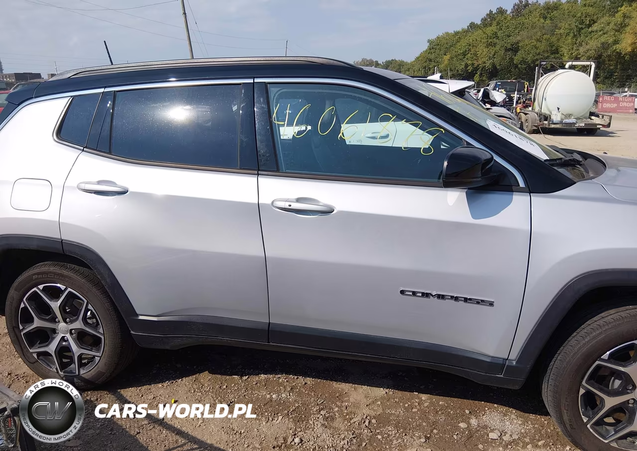 2024 Jeep Compass Limited 4X4 VIN:3C4NJDCN0RT169596 - 13