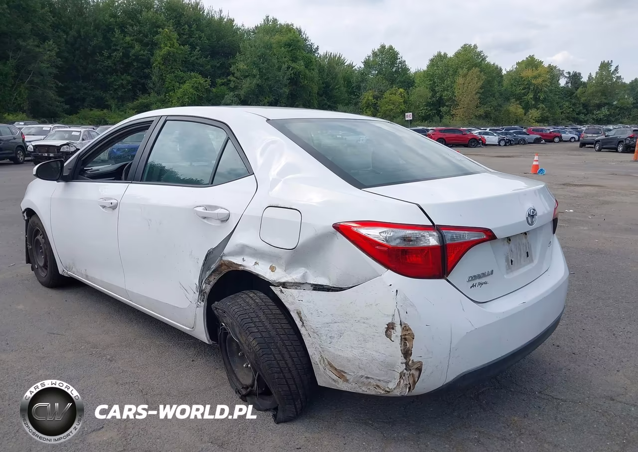 2016 Toyota Corolla Le VIN:2T1BURHE2GC502137 - 3