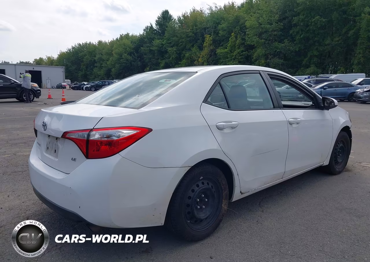 2016 Toyota Corolla Le VIN:2T1BURHE2GC502137 - 4