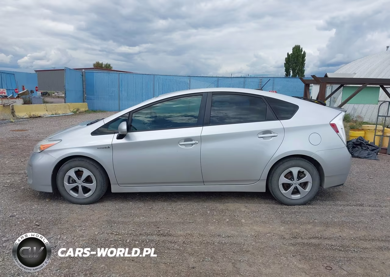 2014 Toyota Prius Three VIN:JTDKN3DU9E0379869 - 14