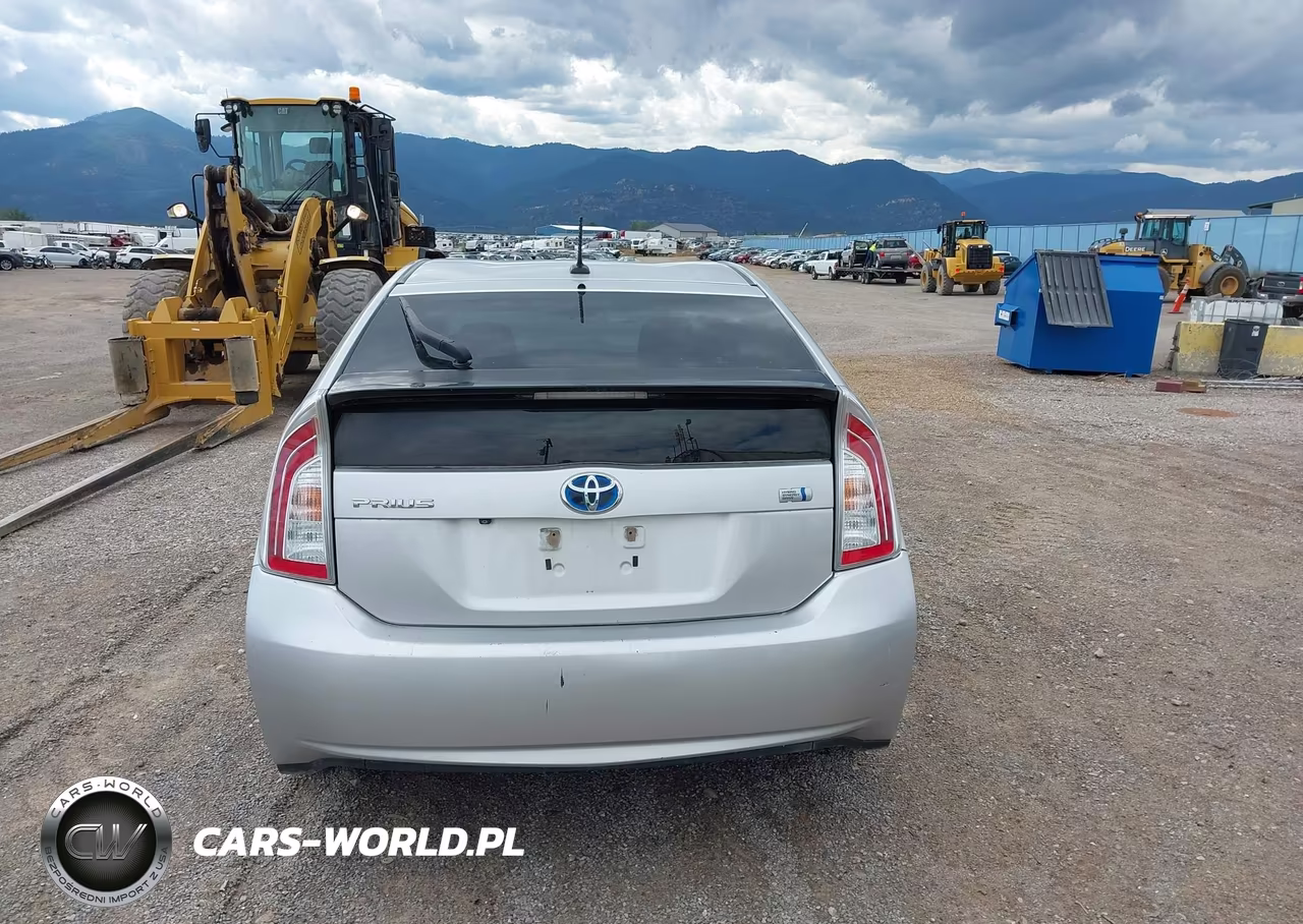 2014 Toyota Prius Three VIN:JTDKN3DU9E0379869 - 16
