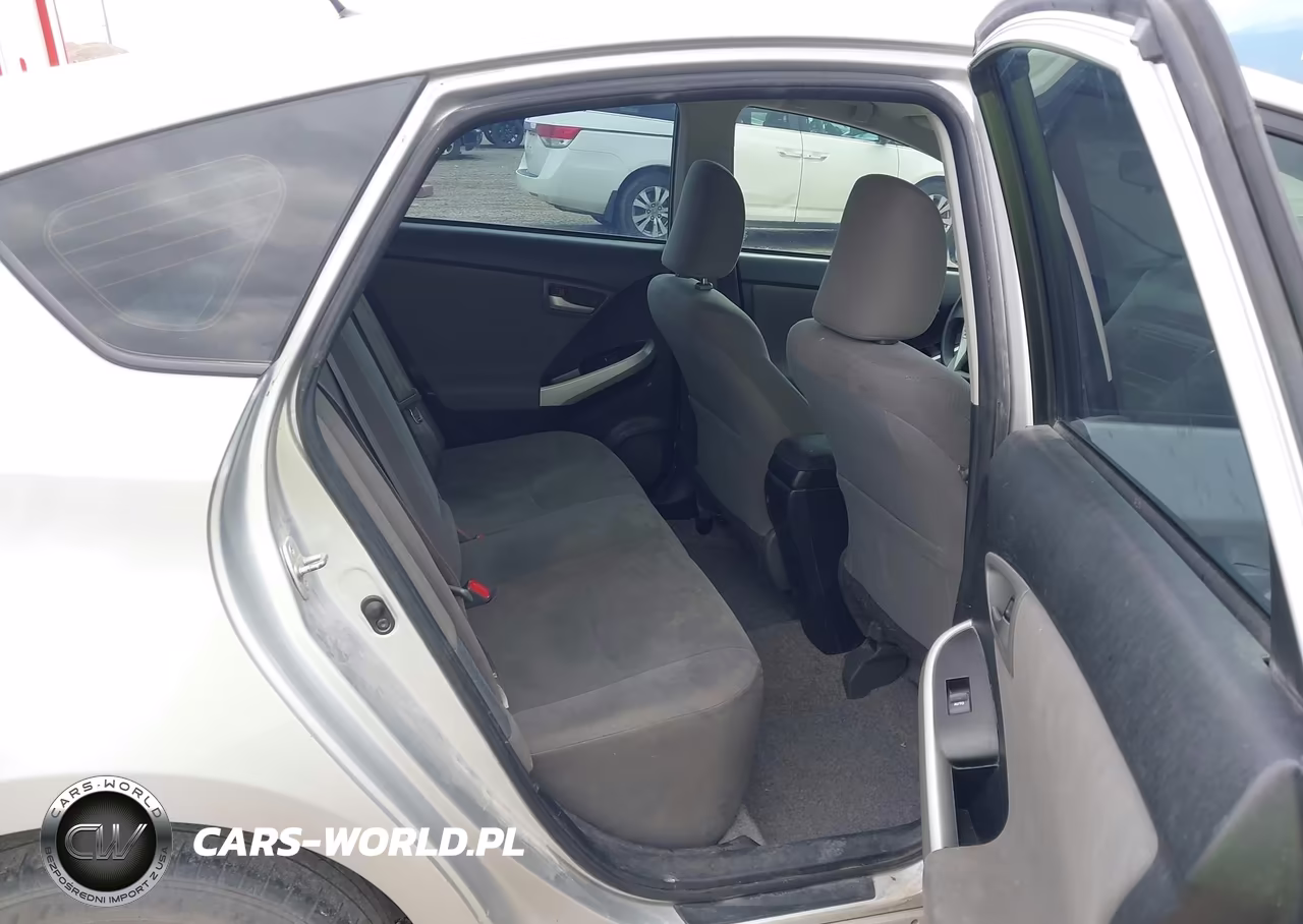 2014 Toyota Prius Three VIN:JTDKN3DU9E0379869 - 8