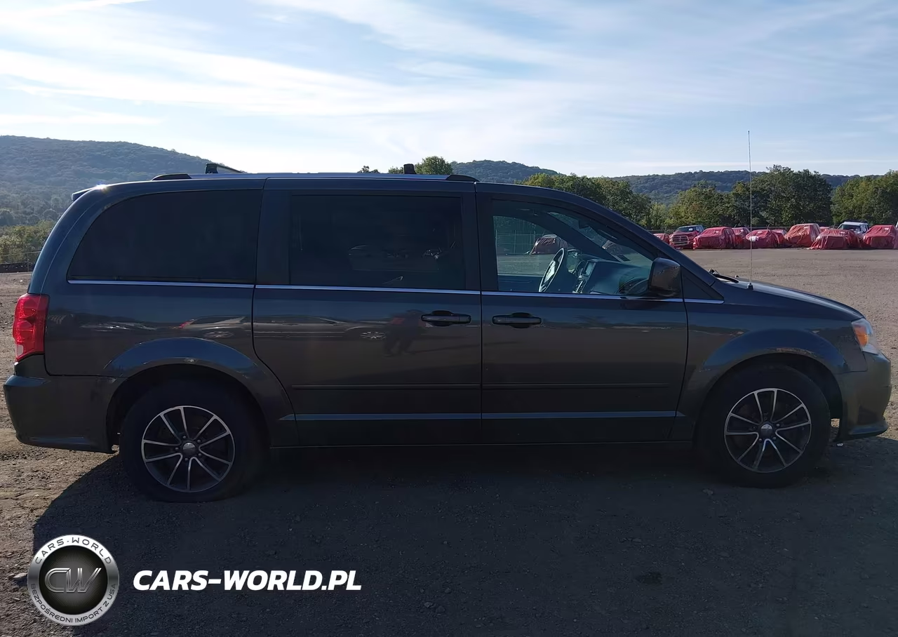 2017 Dodge Grand Caravan Sxt VIN:2C4RDGCG8HR715624 - 13