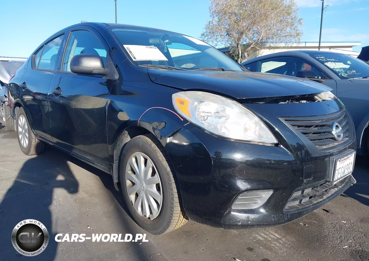2014 Nissan Versa 1.6 S+