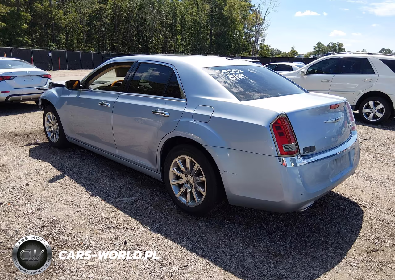 2012 Chrysler 300 Limited VIN:2C3CCACGXCH153461 - 3