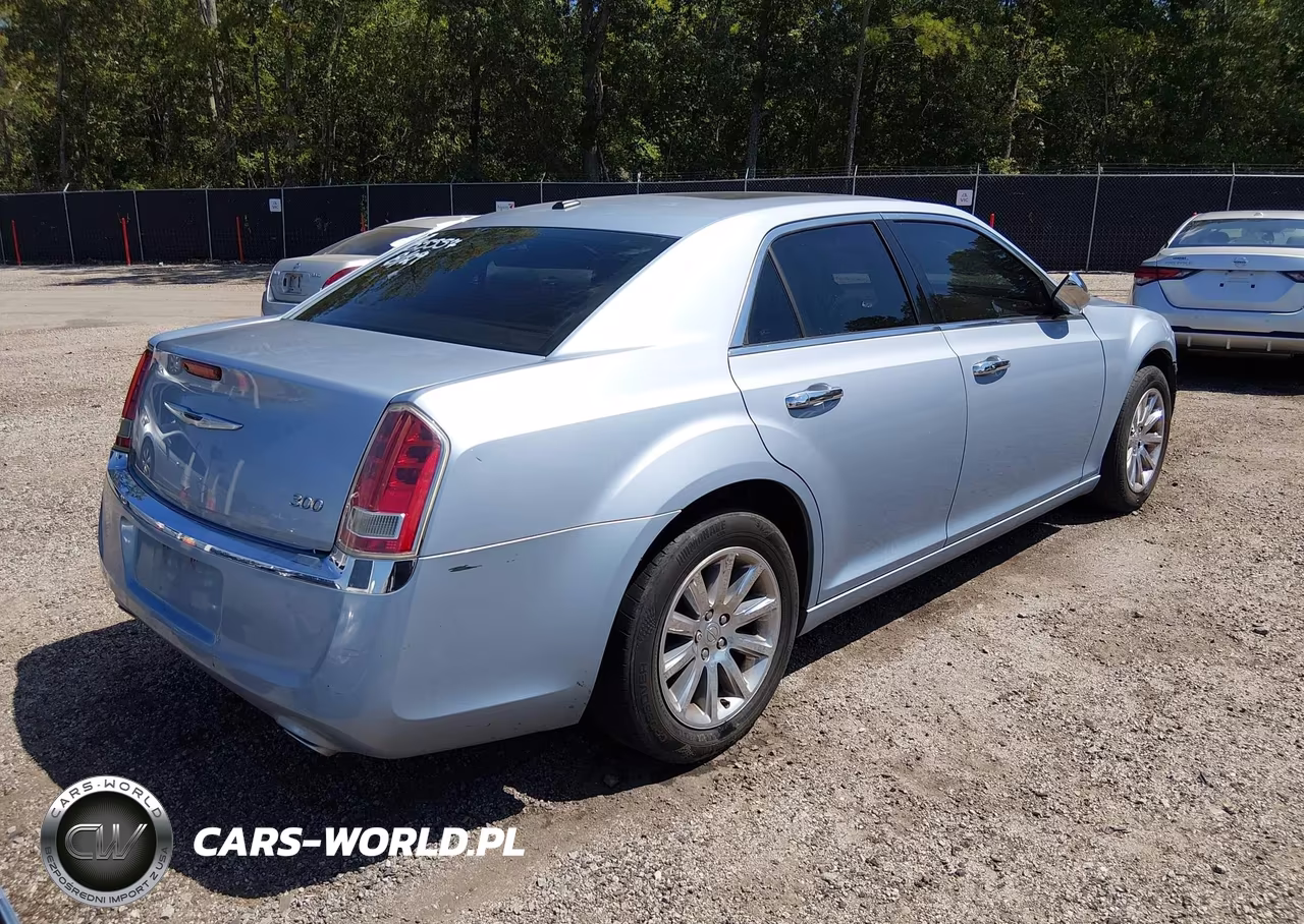 2012 Chrysler 300 Limited VIN:2C3CCACGXCH153461 - 4