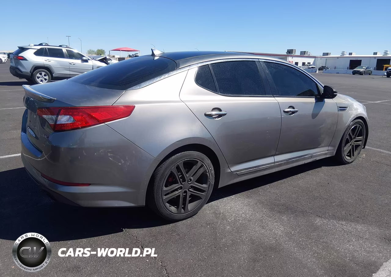 2013 Kia Optima Sx VIN:5XXGR4A63DG110589 - 4