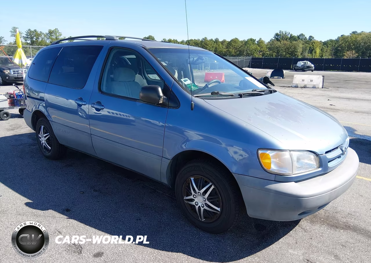 2000 Toyota Sienna Le