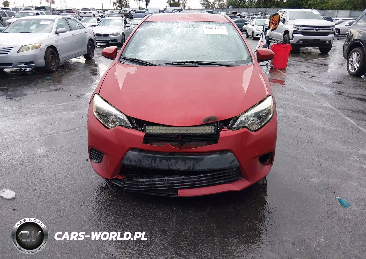 2015 Toyota Corolla Le VIN:5YFBURHE4FP311818 - 12