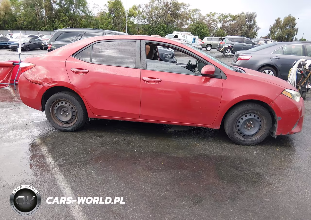 2015 Toyota Corolla Le VIN:5YFBURHE4FP311818 - 13