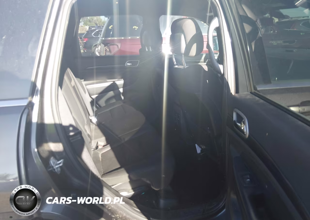 2020 Jeep Grand Cherokee Laredo E 4X2 VIN:1C4RJEAGXLC219628 - 8