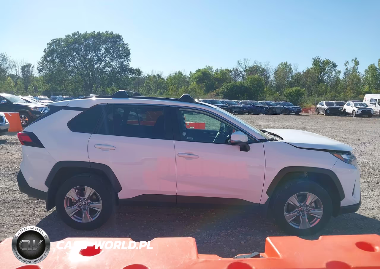 2025 Toyota Rav4 Xle VIN:2T3P1RFV4SW546804 - 13