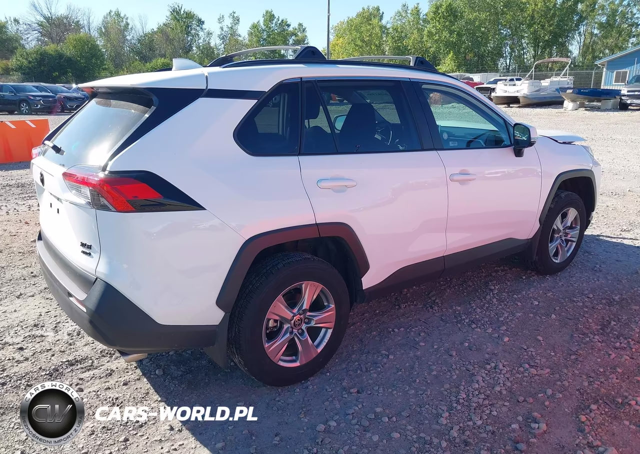 2025 Toyota Rav4 Xle VIN:2T3P1RFV4SW546804 - 4