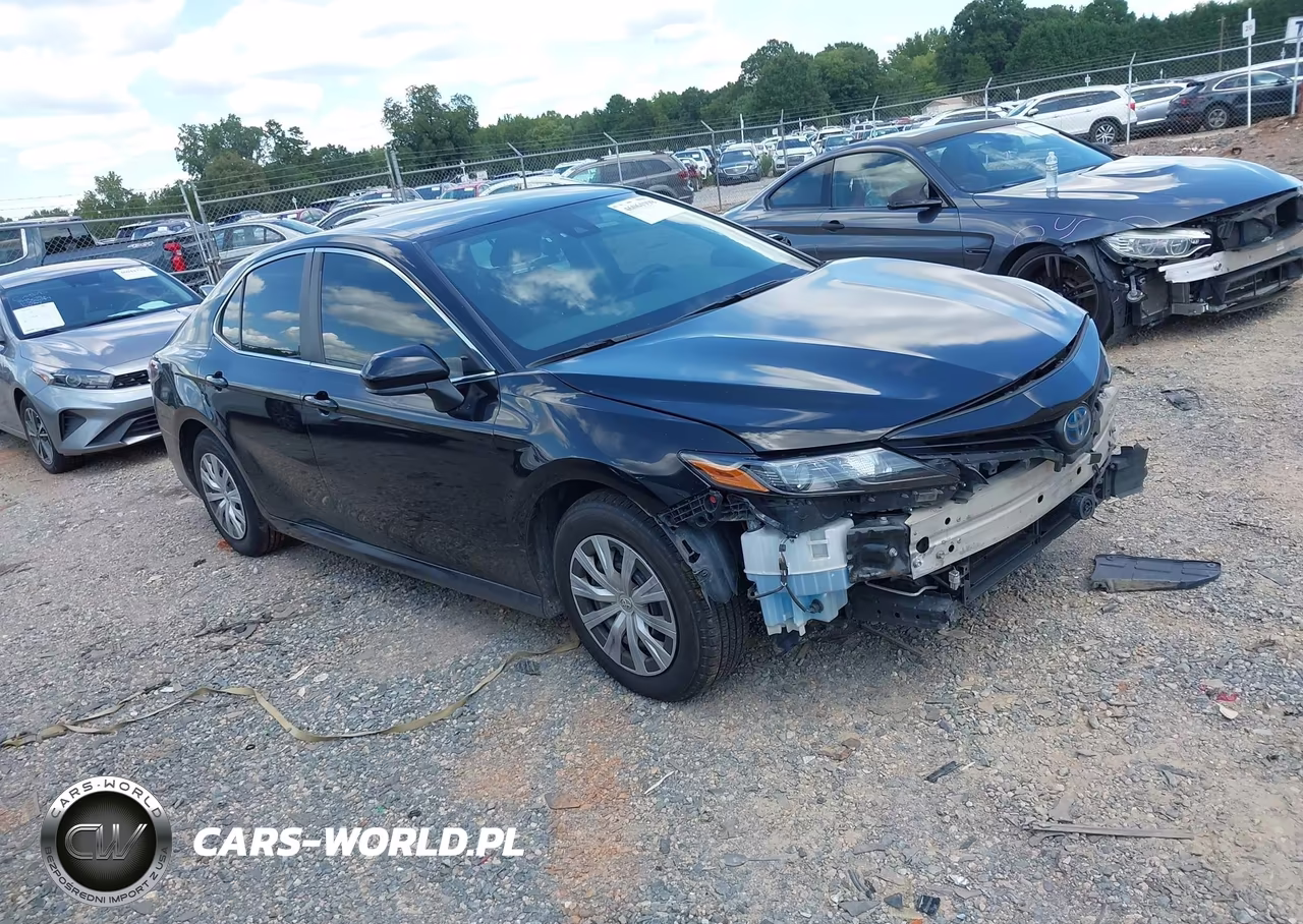 2024 Toyota Camry Hybrid Le