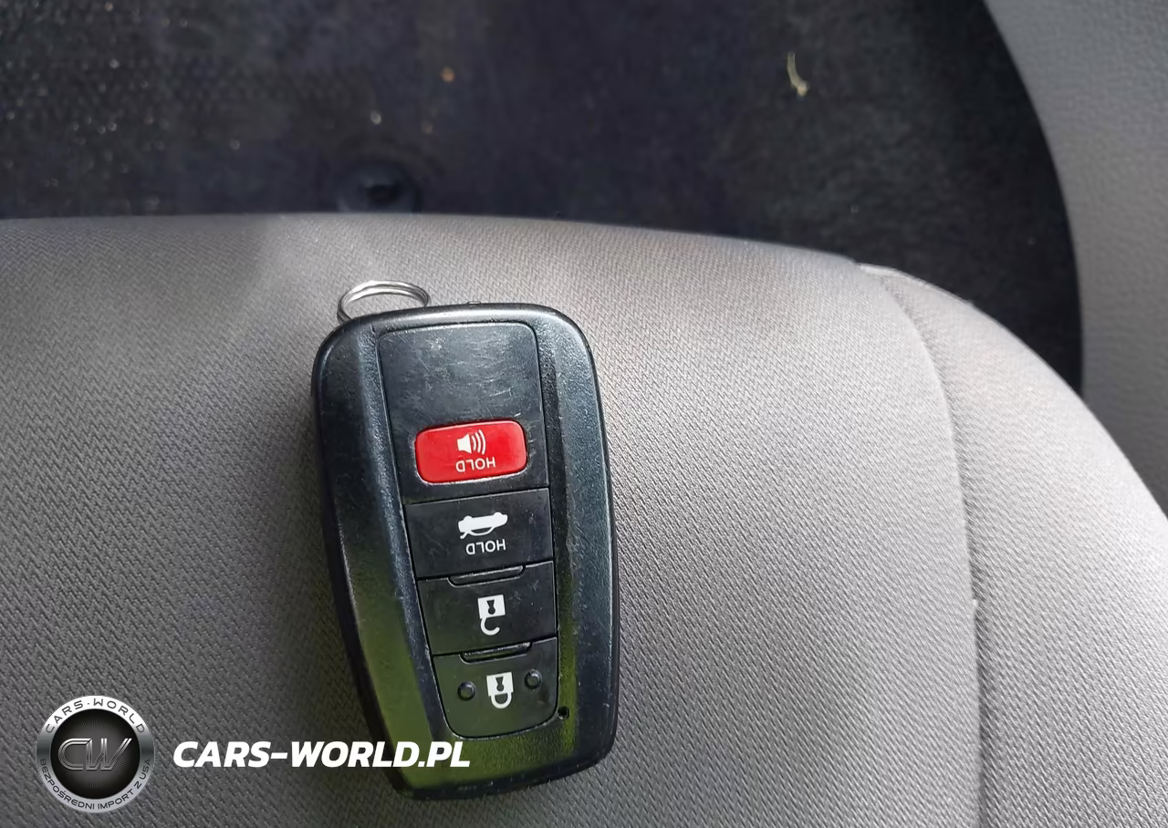 2024 Toyota Camry Hybrid Le VIN:4T1C31AK0RU072294 - 11