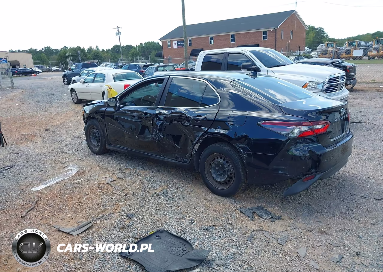 2024 Toyota Camry Hybrid Le VIN:4T1C31AK0RU072294 - 3