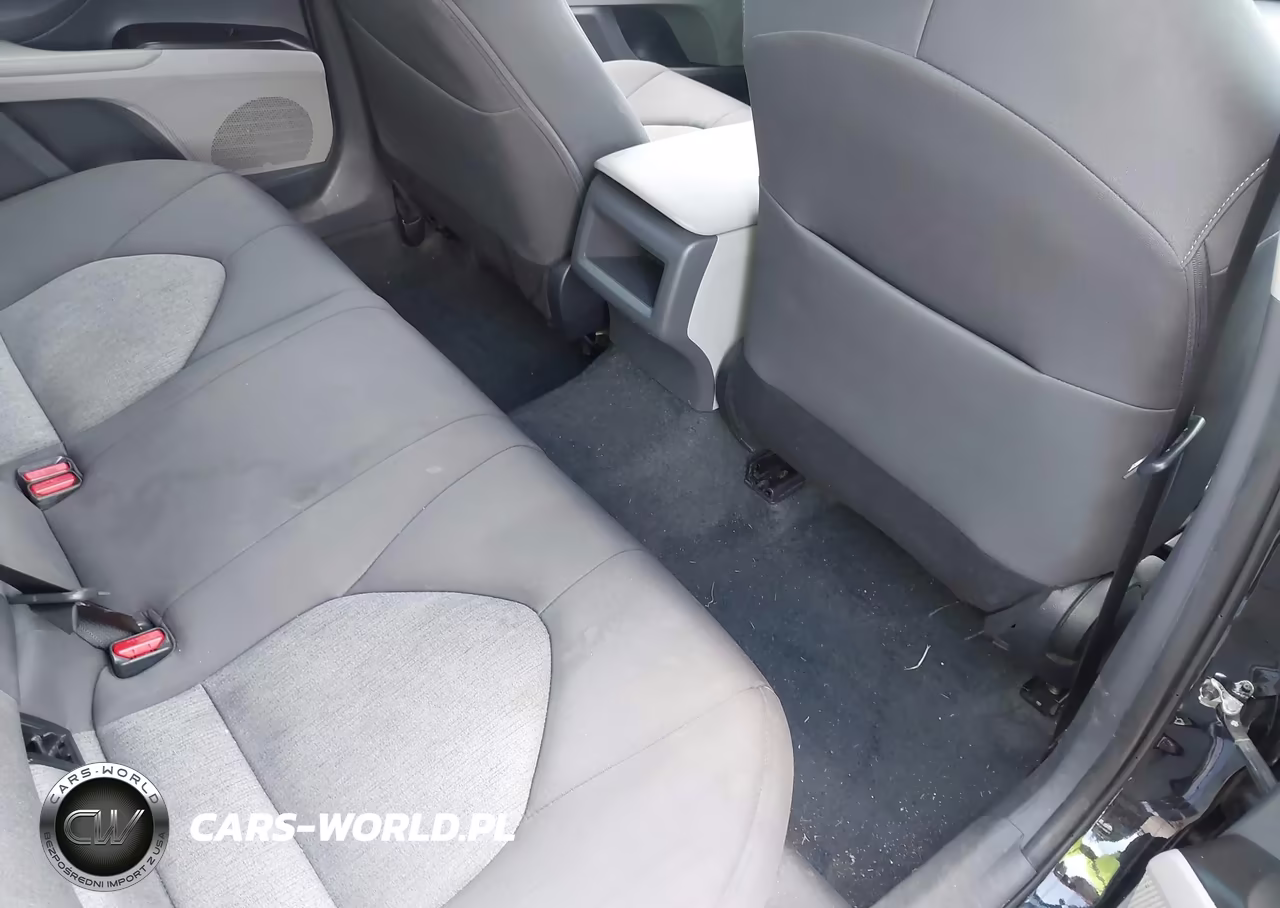 2024 Toyota Camry Hybrid Le VIN:4T1C31AK0RU072294 - 8