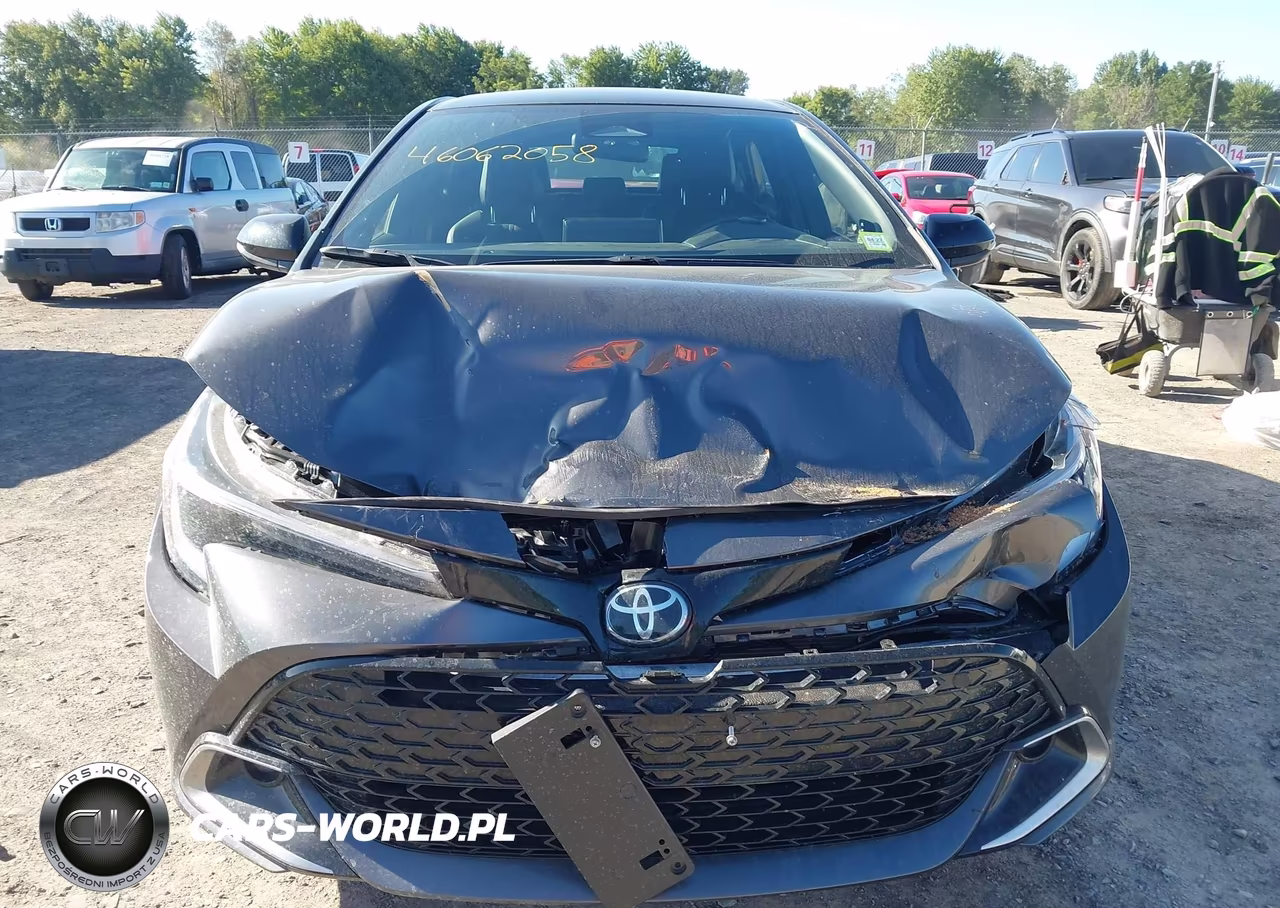2026 Toyota Corolla Xse VIN:JTNC4MBE0T3256493 - 12