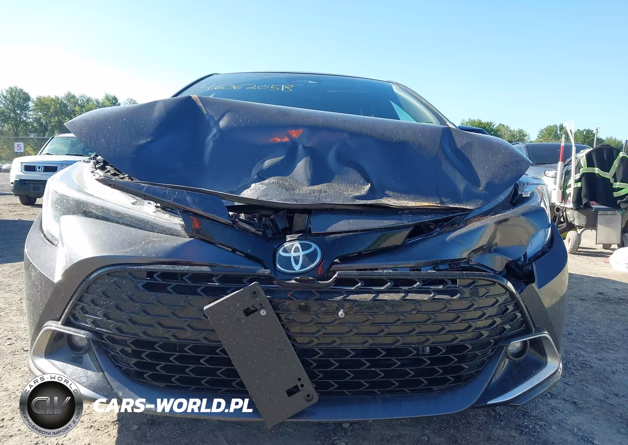 2026 Toyota Corolla Xse VIN:JTNC4MBE0T3256493 - 6