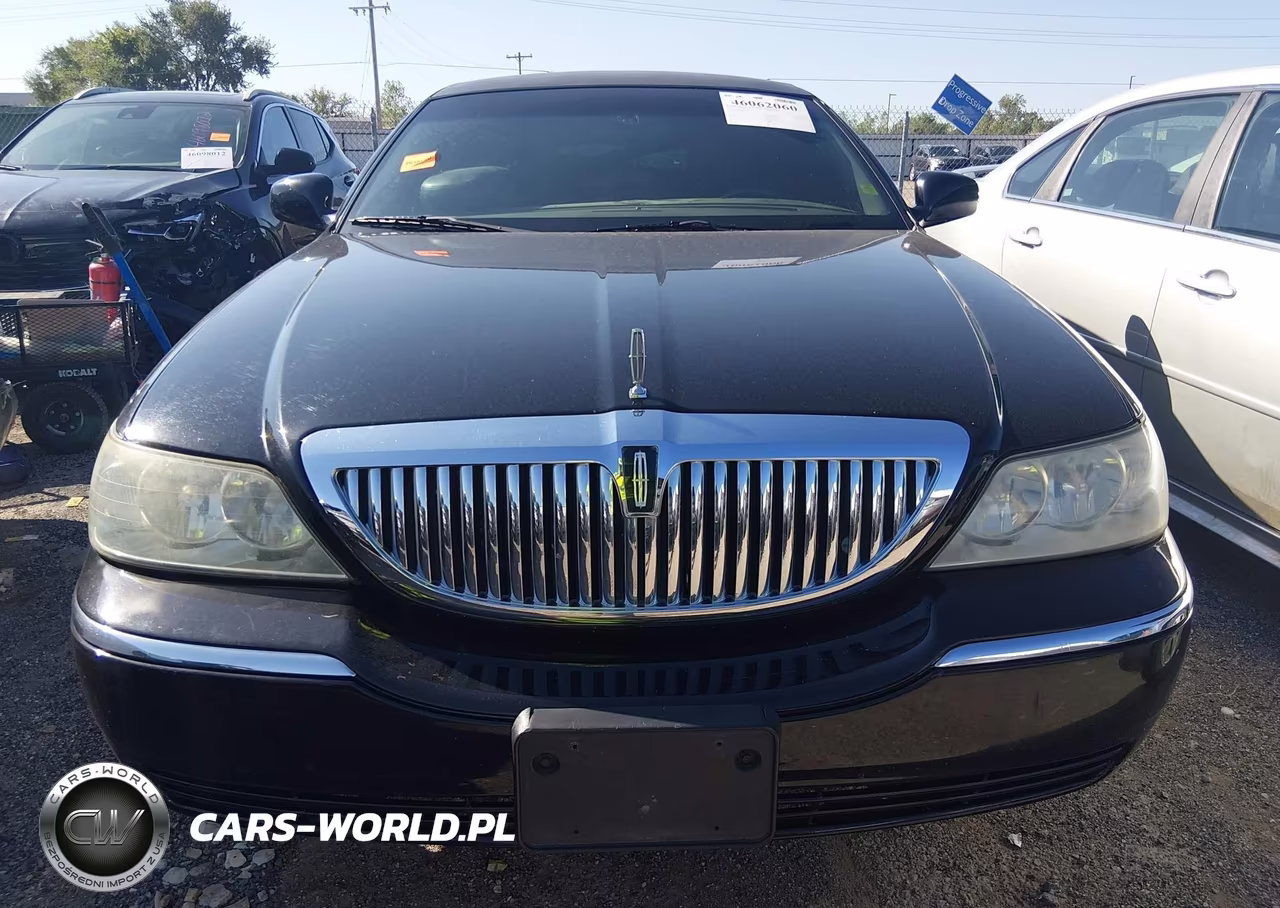 2006 Lincoln Town Car Executive VIN:1L1FM88W56Y608447 - 12