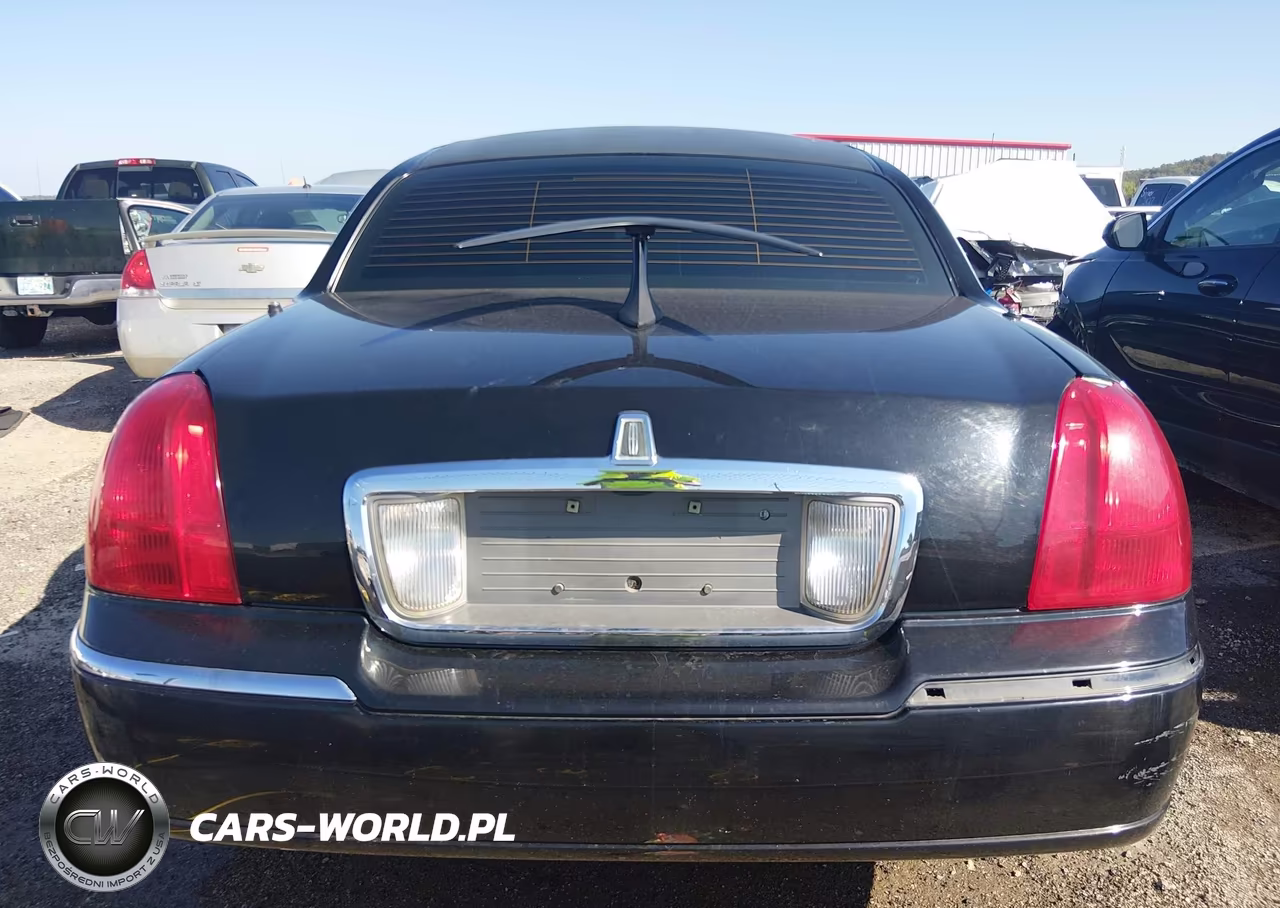 2006 Lincoln Town Car Executive VIN:1L1FM88W56Y608447 - 16