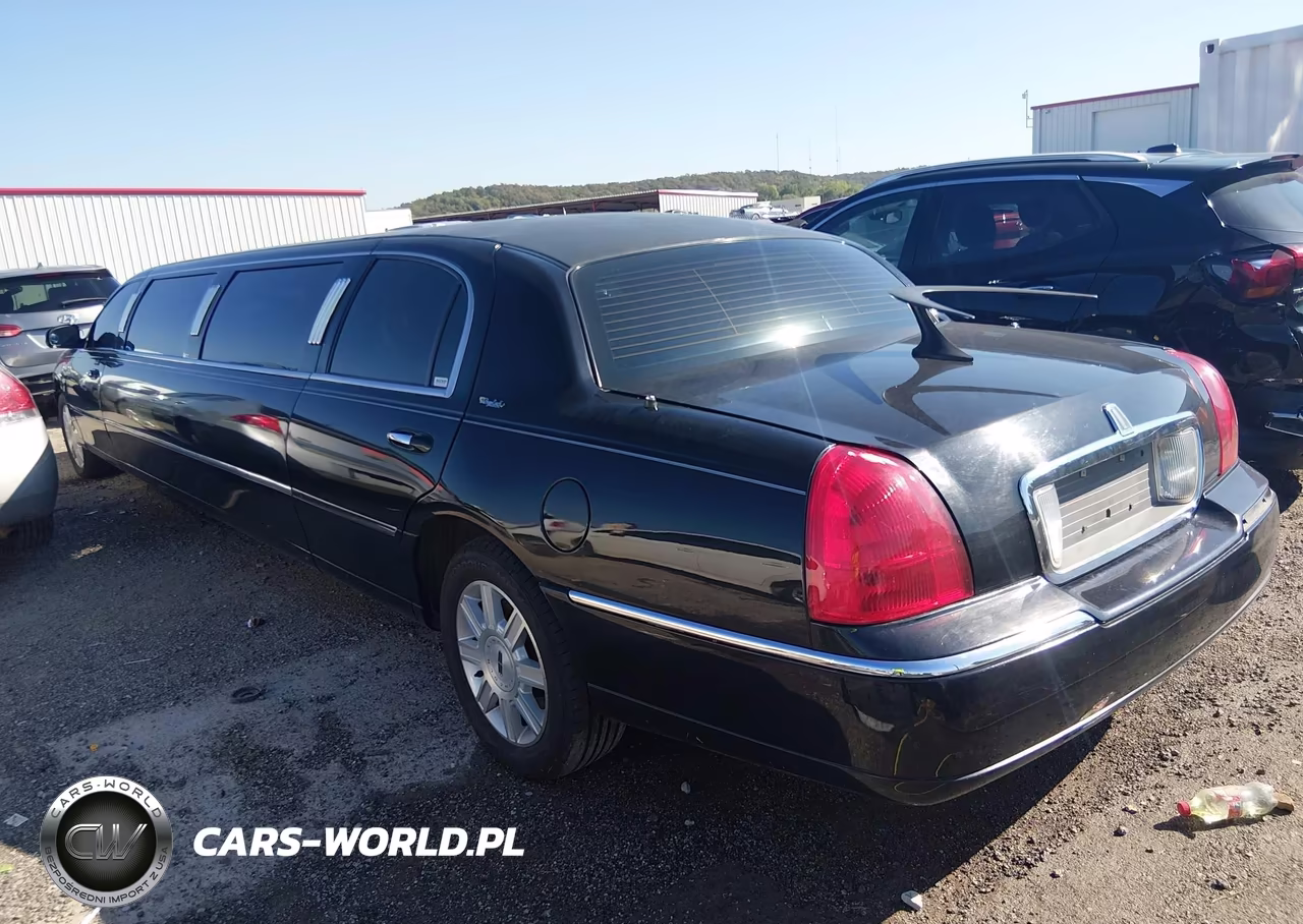 2006 Lincoln Town Car Executive VIN:1L1FM88W56Y608447 - 3