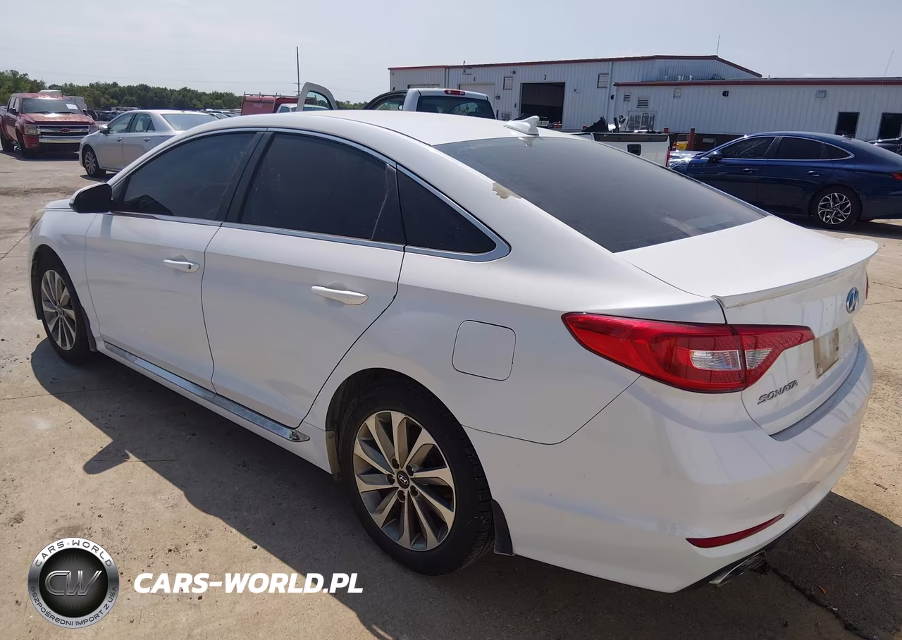 2015 Hyundai Sonata Sport VIN:5NPE34AF9FH133603 - 3