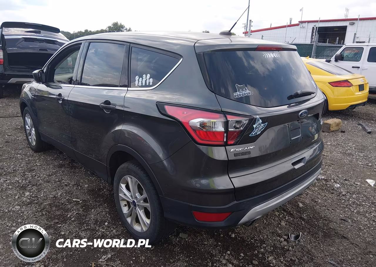 2017 Ford Escape Se VIN:1FMCU9GD9HUC76188 - 3