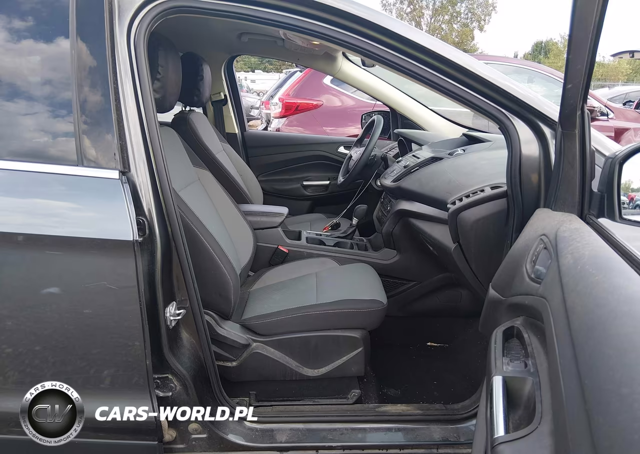 2017 Ford Escape Se VIN:1FMCU9GD9HUC76188 - 5