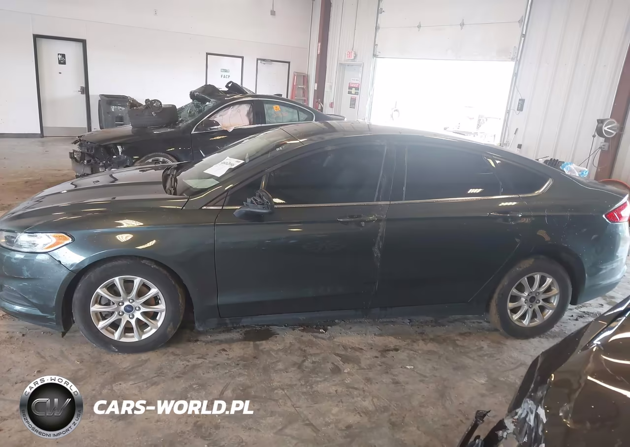 2016 Ford Fusion S VIN:3FA6P0G71GR113321 - 14