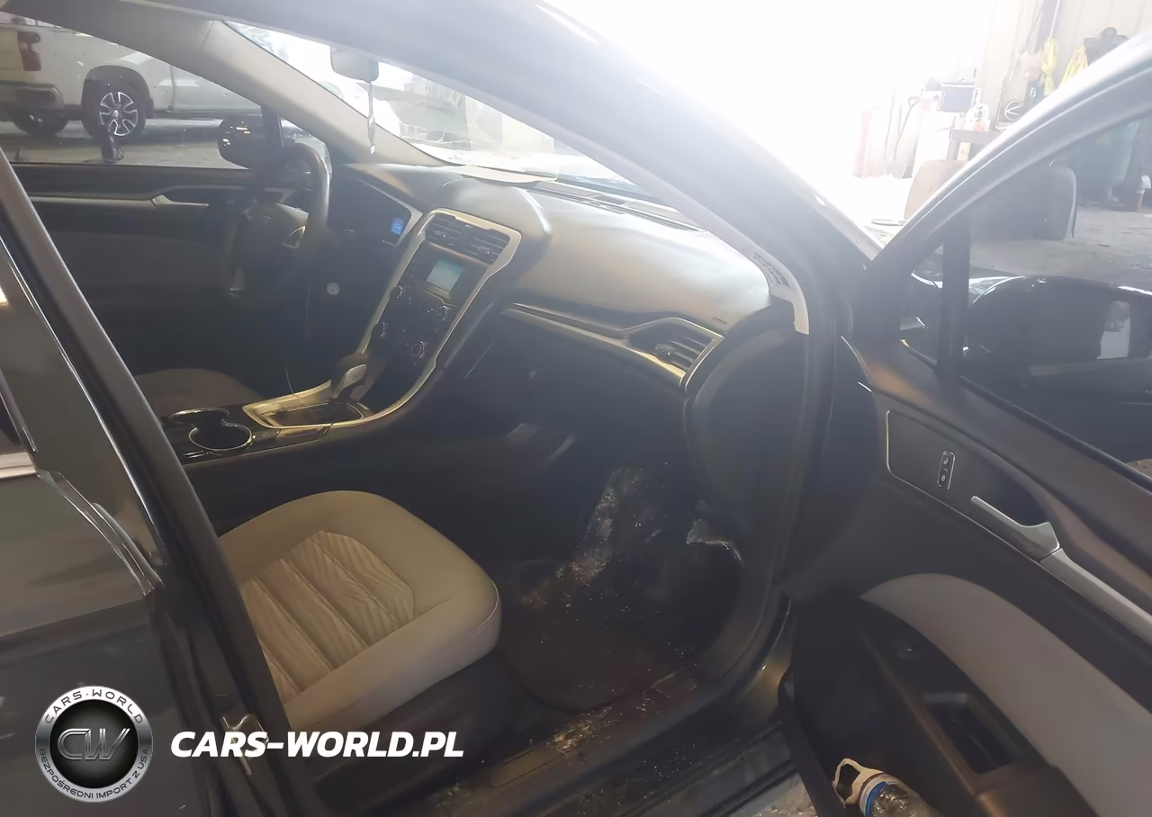 2016 Ford Fusion S VIN:3FA6P0G71GR113321 - 5