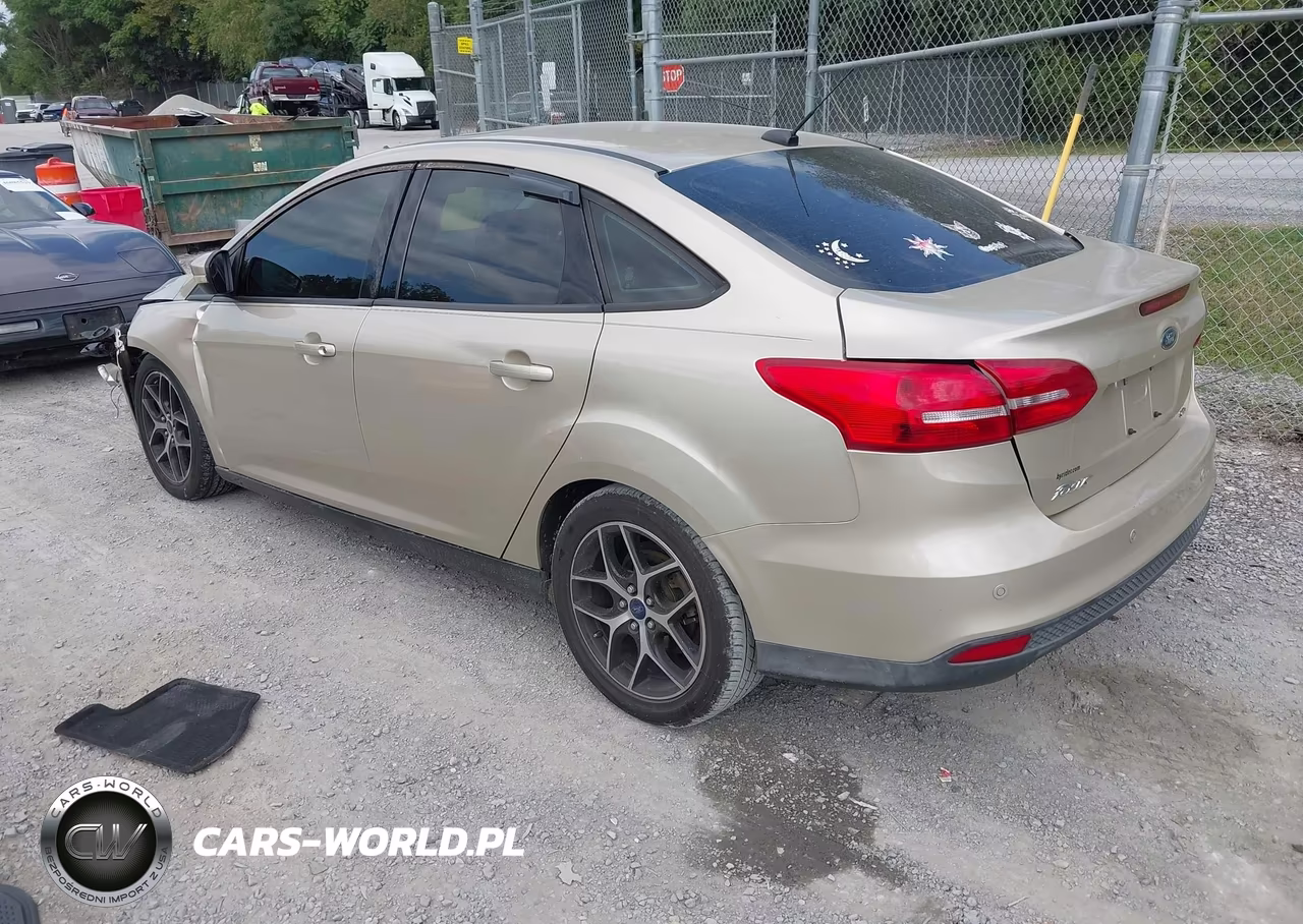 2017 Ford Focus Sel VIN:1FADP3H28HL323233 - 3