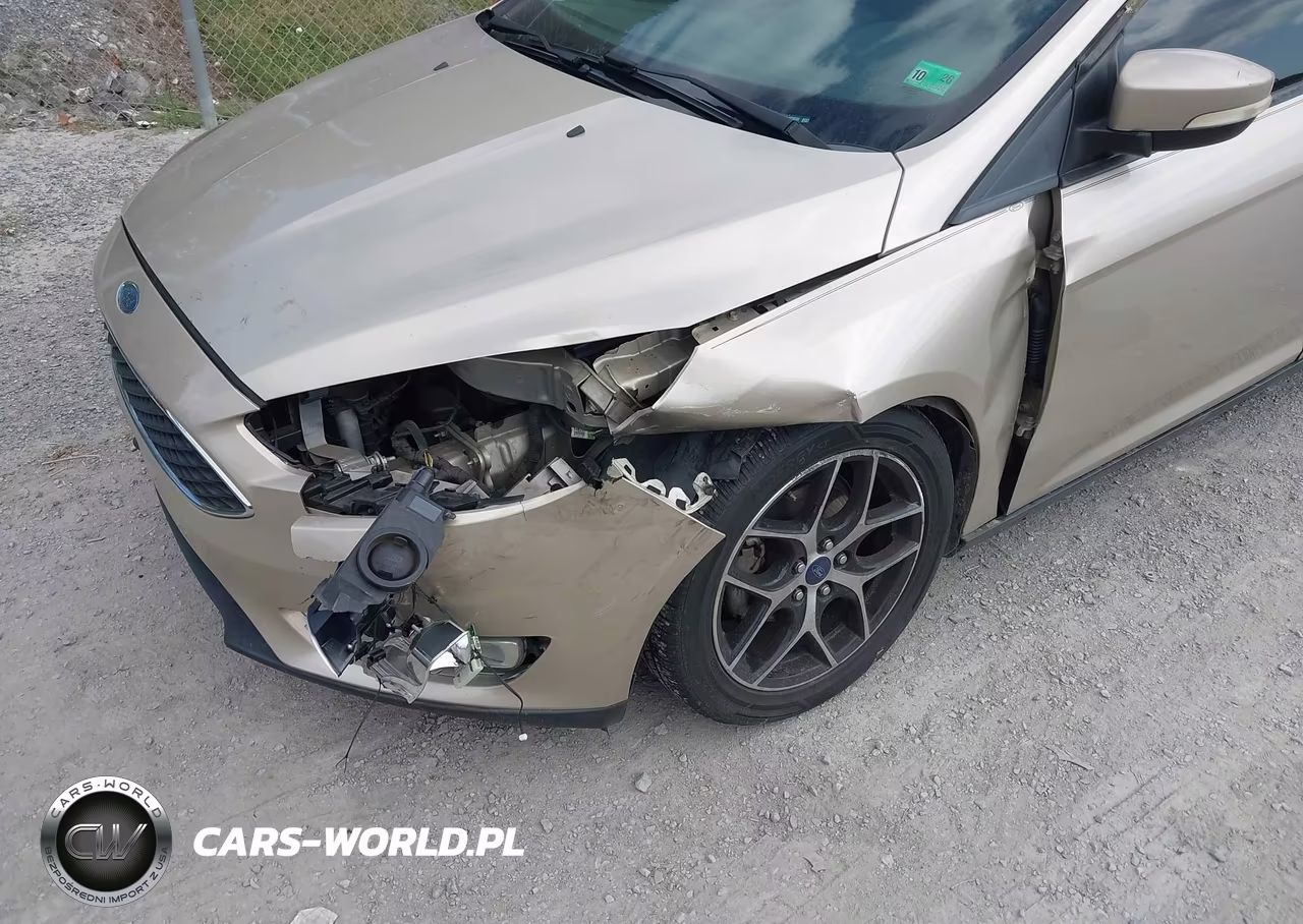 2017 Ford Focus Sel VIN:1FADP3H28HL323233 - 6