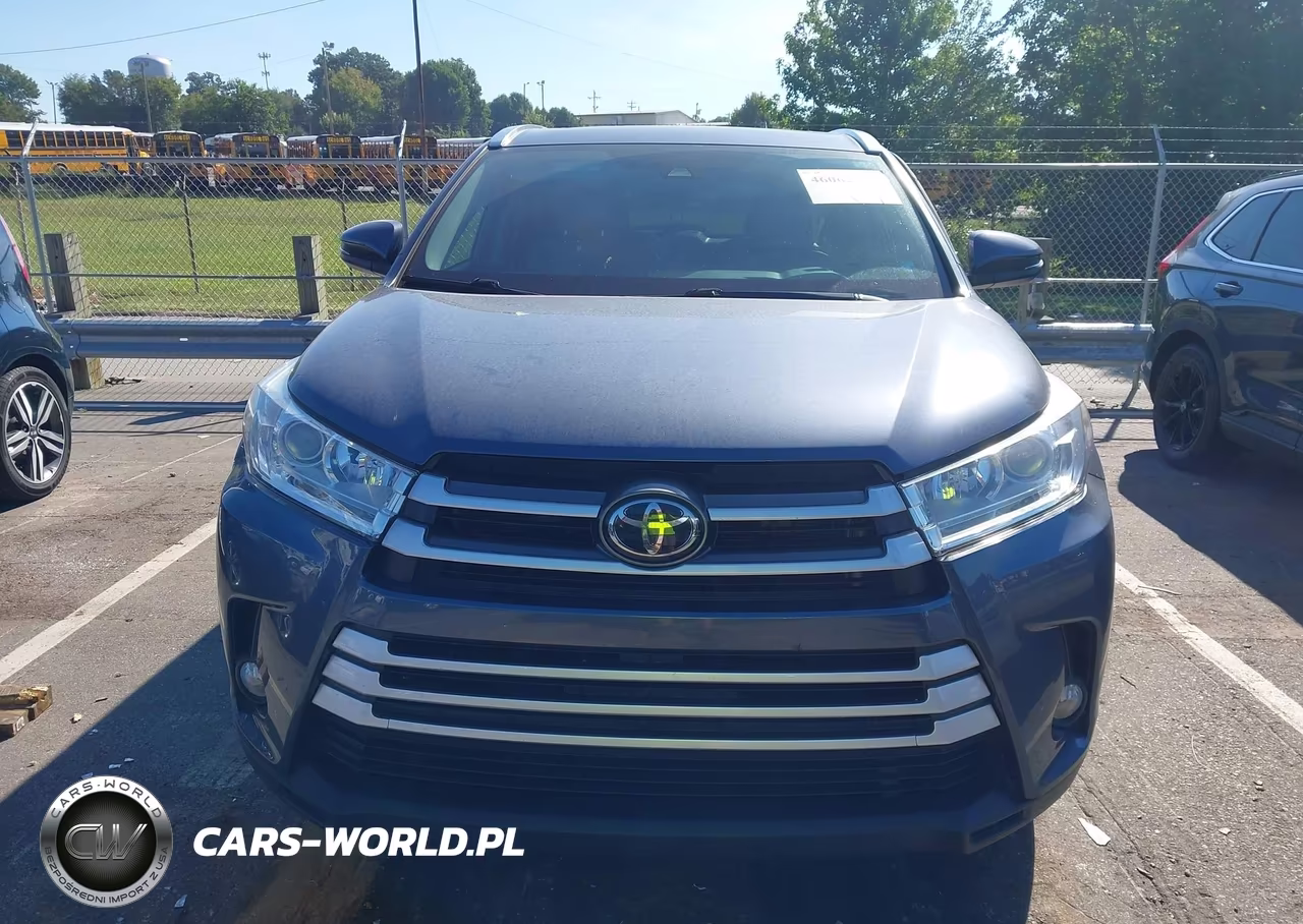 2019 Toyota Highlander Xle VIN:5TDKZRFH2KS345725 - 12