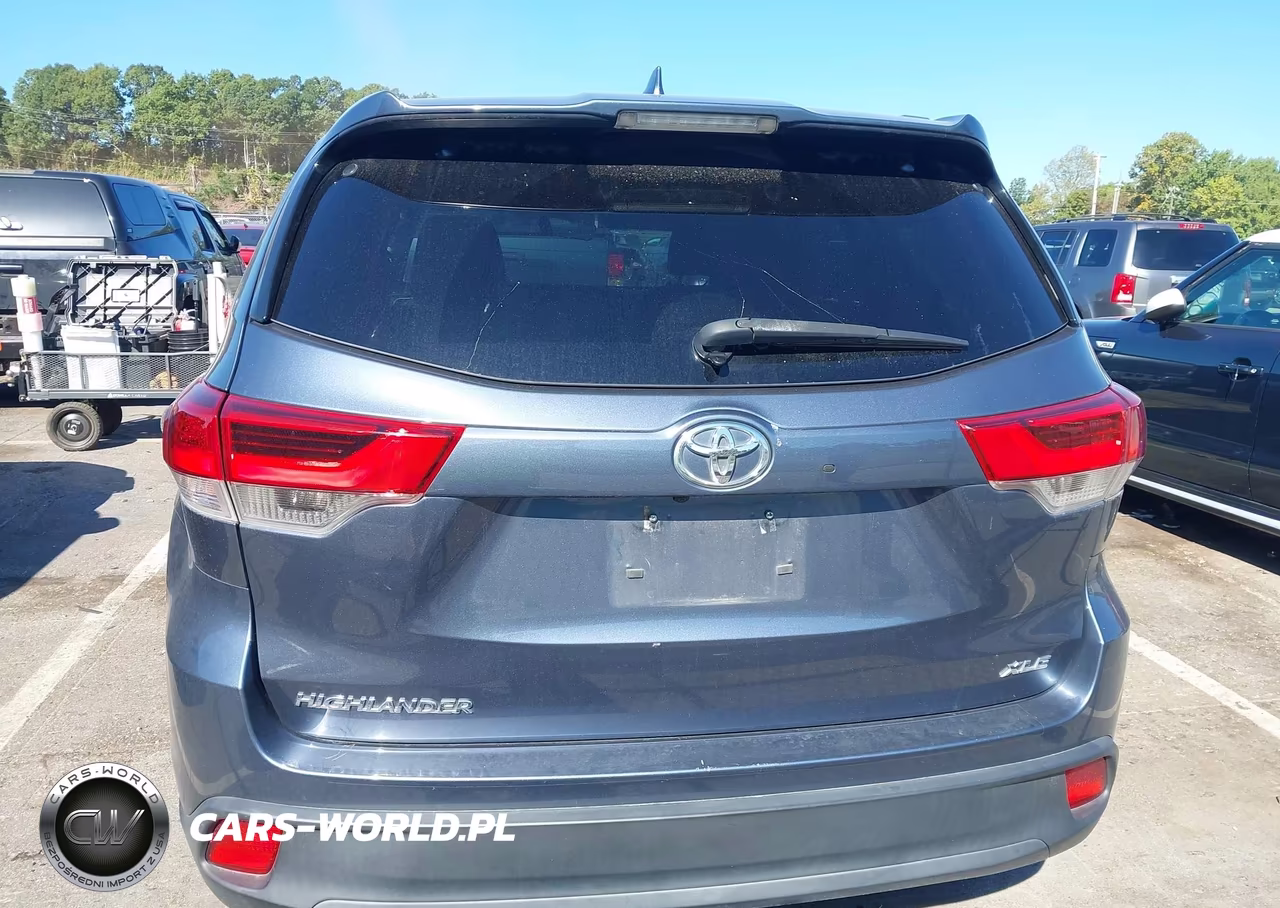 2019 Toyota Highlander Xle VIN:5TDKZRFH2KS345725 - 16
