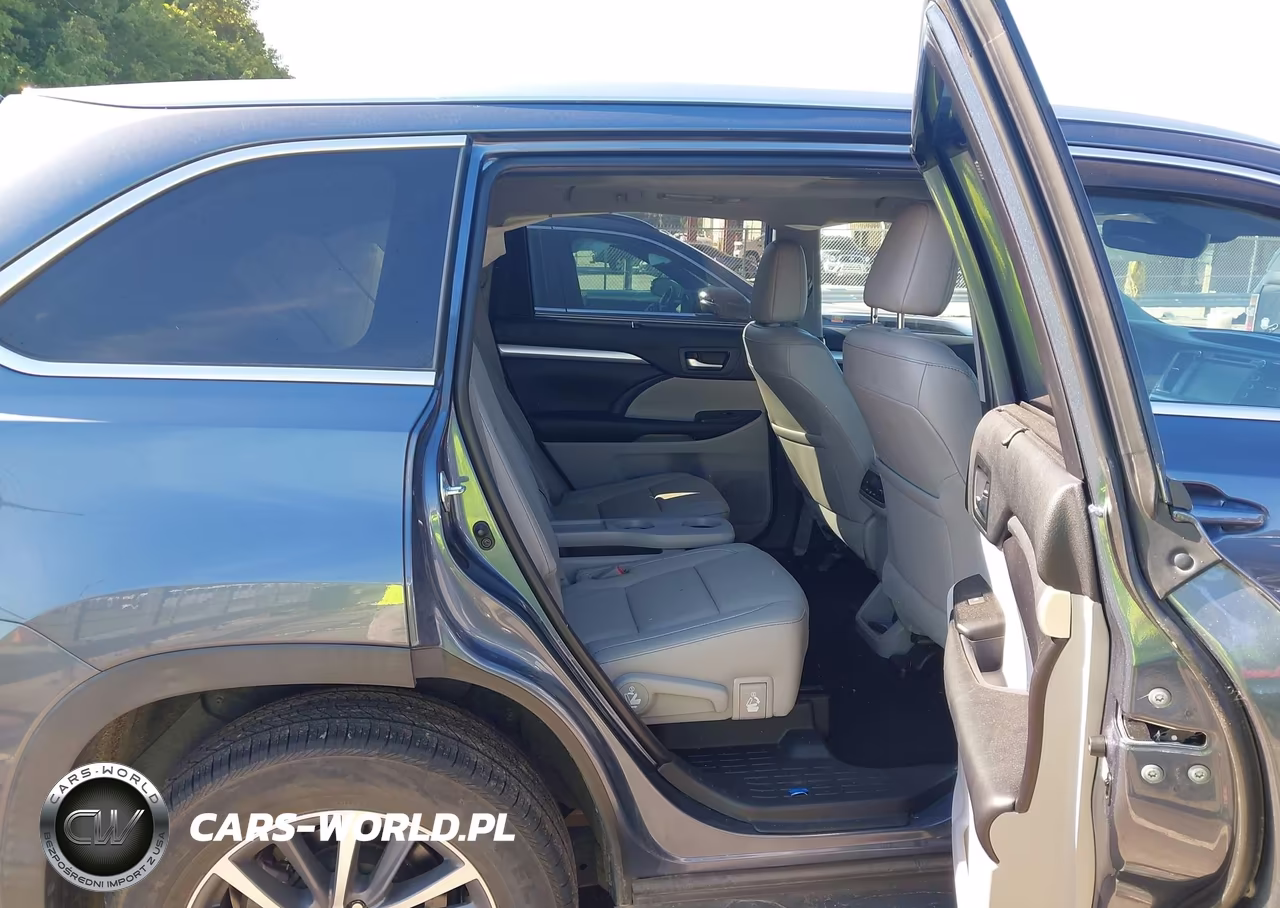 2019 Toyota Highlander Xle VIN:5TDKZRFH2KS345725 - 8