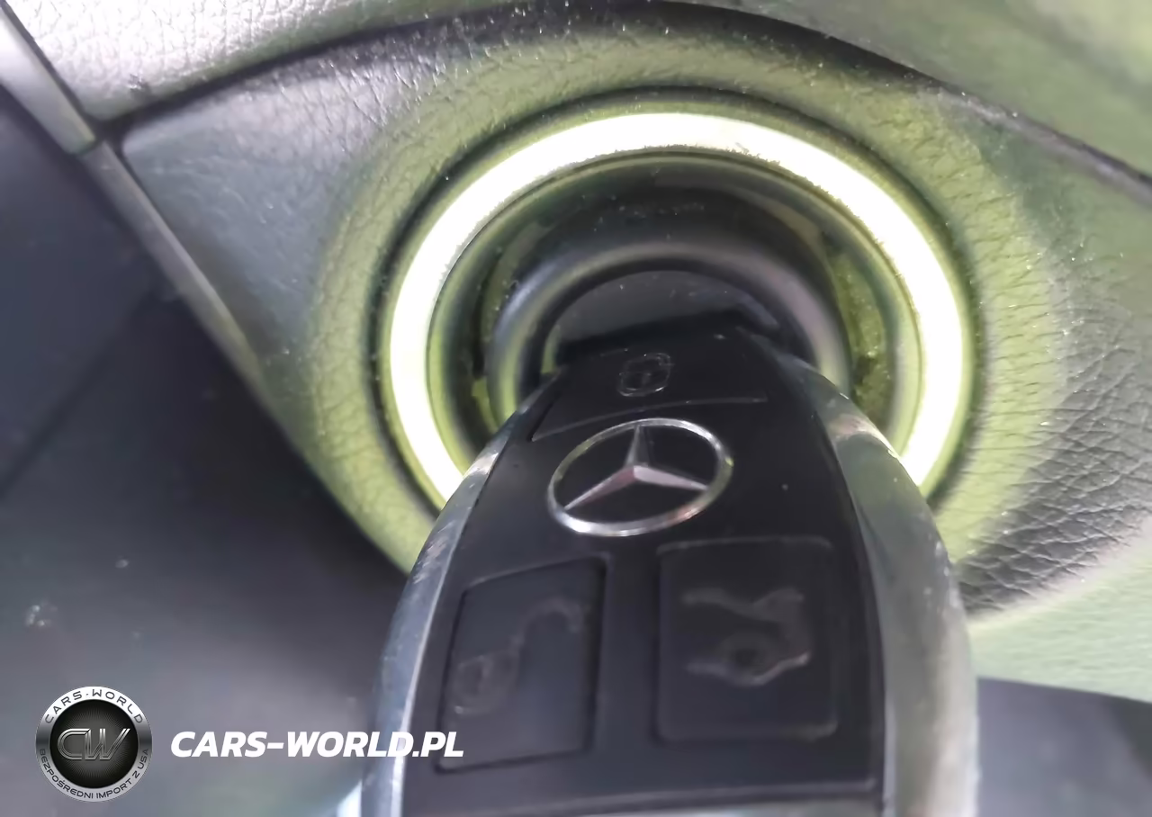2012 Mercedes-Benz C 300 Sport 4Matic VIN:WDDGF8BB5CR192080 - 11