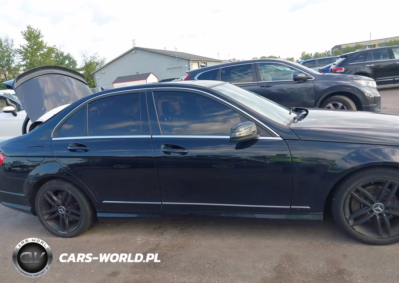2012 Mercedes-Benz C 300 Sport 4Matic VIN:WDDGF8BB5CR192080 - 13