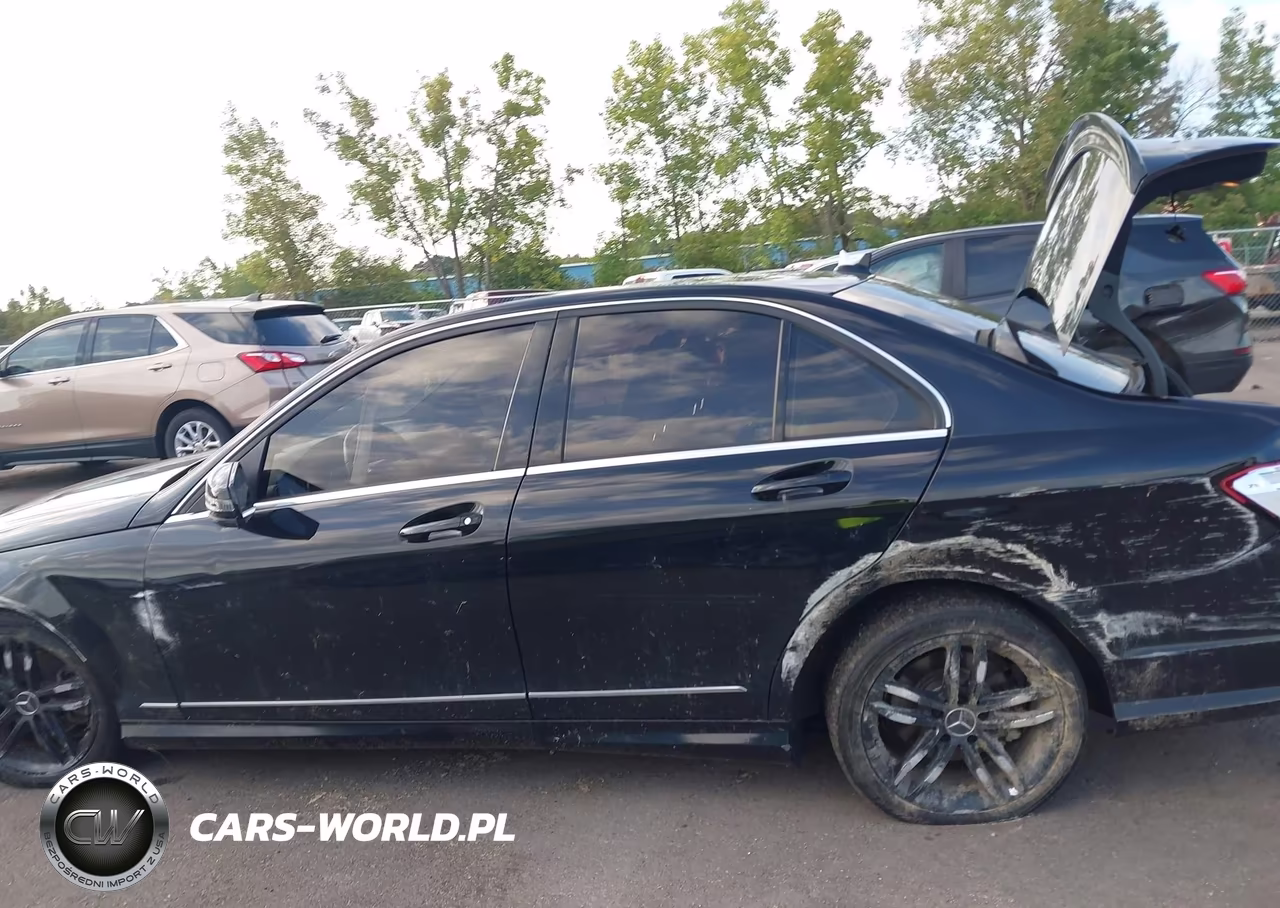 2012 Mercedes-Benz C 300 Sport 4Matic VIN:WDDGF8BB5CR192080 - 14