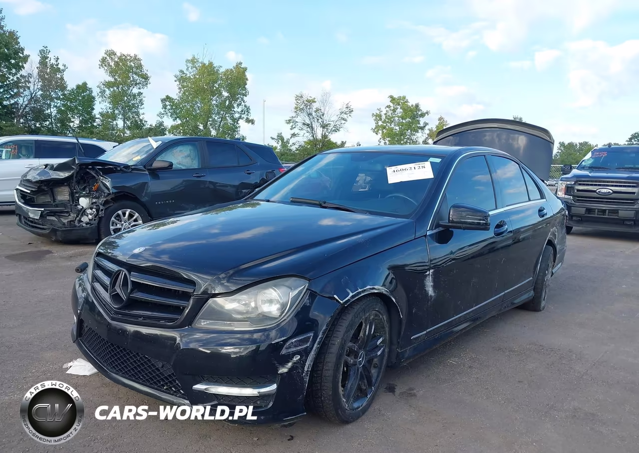 2012 Mercedes-Benz C 300 Sport 4Matic VIN:WDDGF8BB5CR192080 - 2