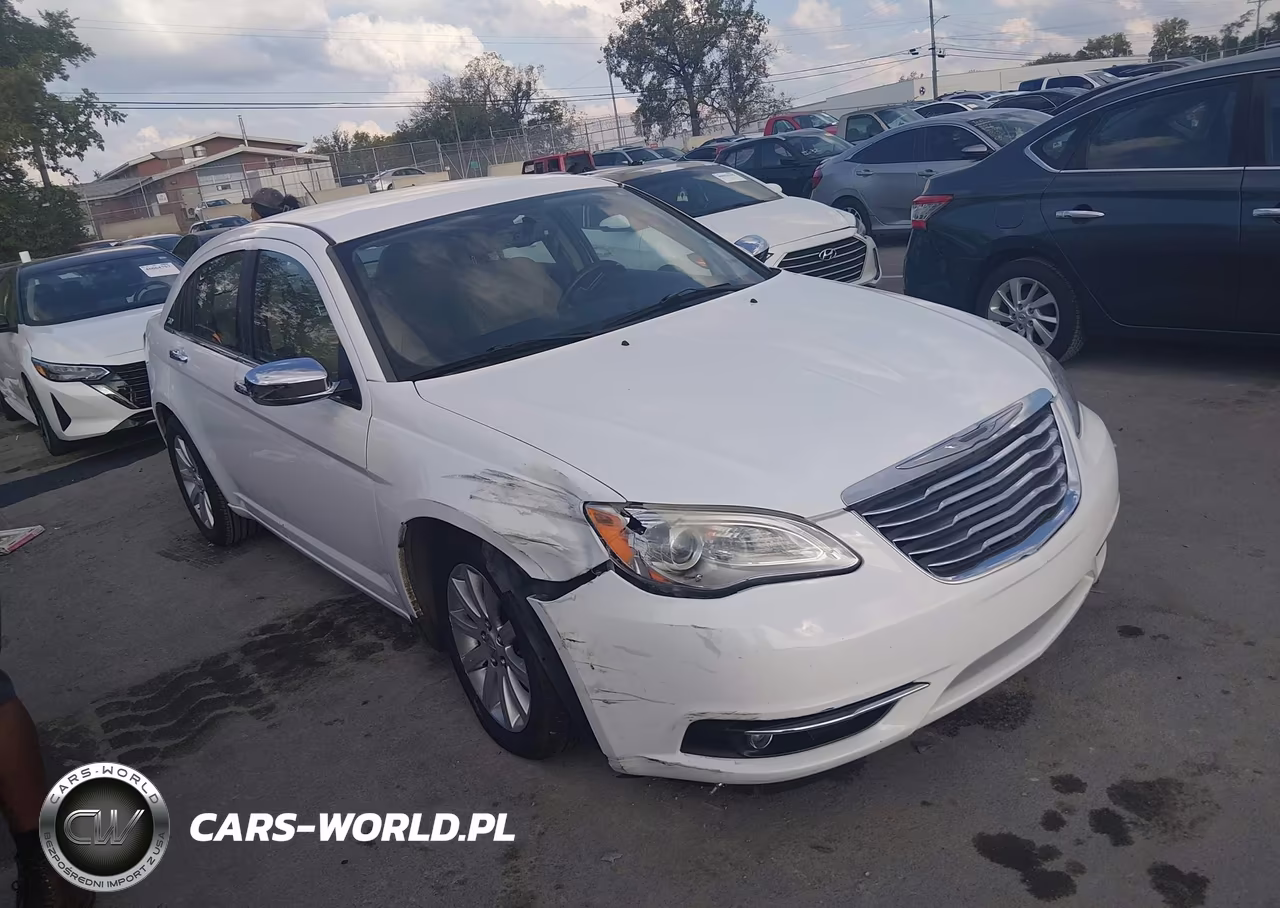 2013 Chrysler 200 Limited