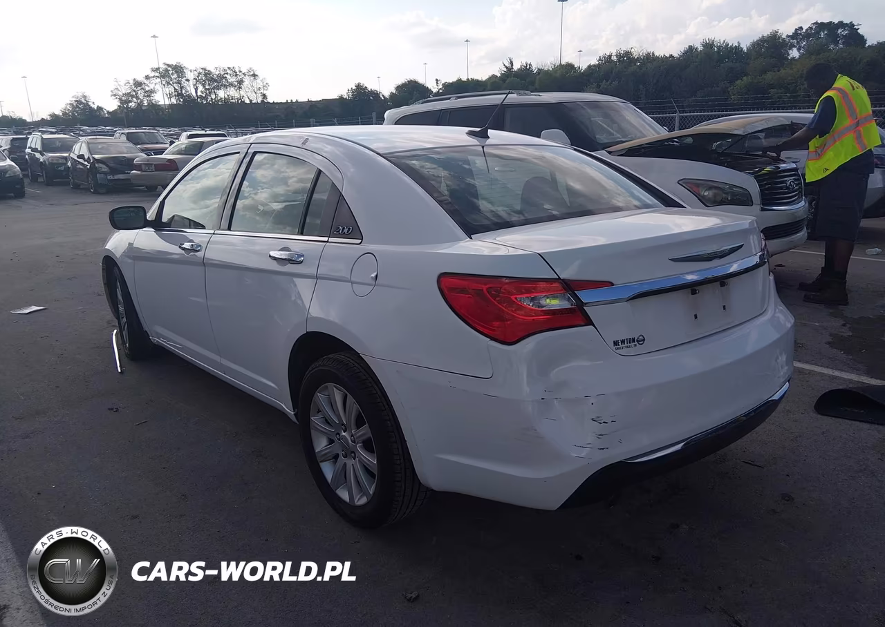 2013 Chrysler 200 Limited VIN:1C3CCBCG7DN523330 - 3