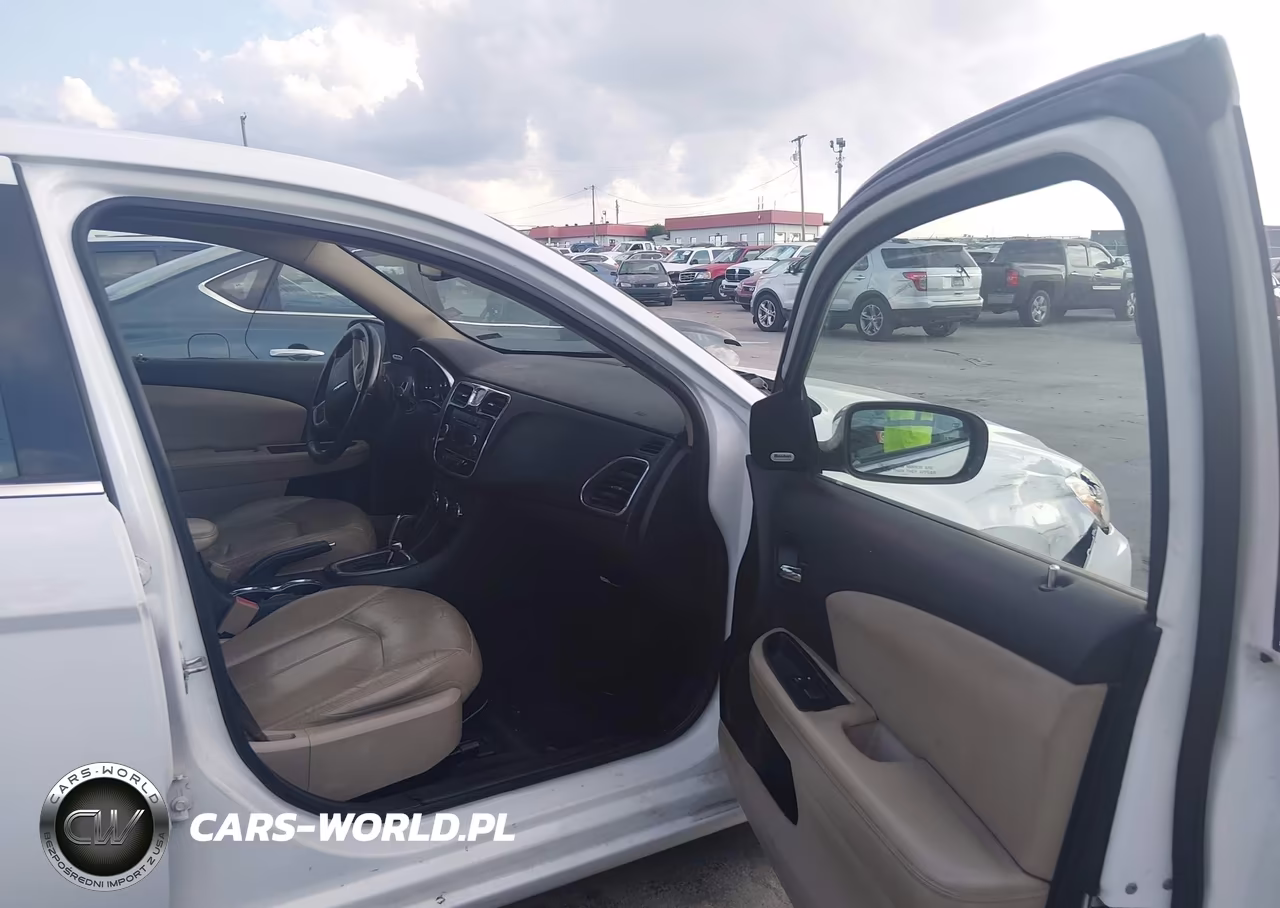 2013 Chrysler 200 Limited VIN:1C3CCBCG7DN523330 - 5