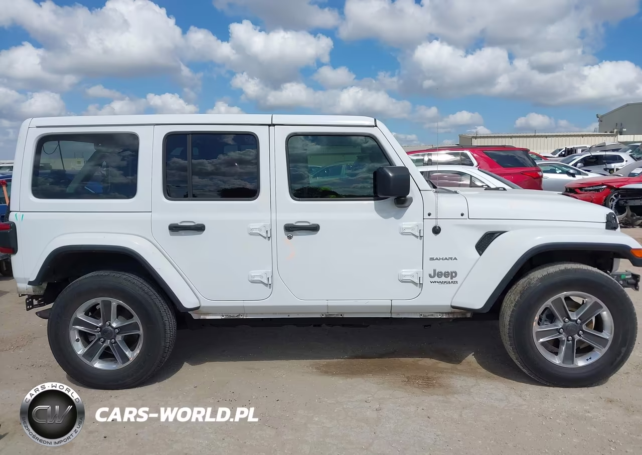 2018 Jeep Wrangler Unlimited Sahara 4X4 VIN:1C4HJXEG6JW324065 - 14
