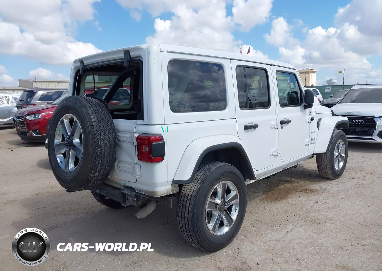 2018 Jeep Wrangler Unlimited Sahara 4X4 VIN:1C4HJXEG6JW324065 - 4