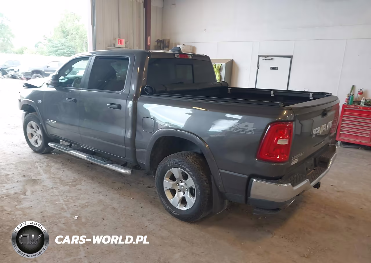 2026 Ram 1500 Big Horn 4X4 5'7 Box VIN:1C6SRFFT1TN219681 - 3